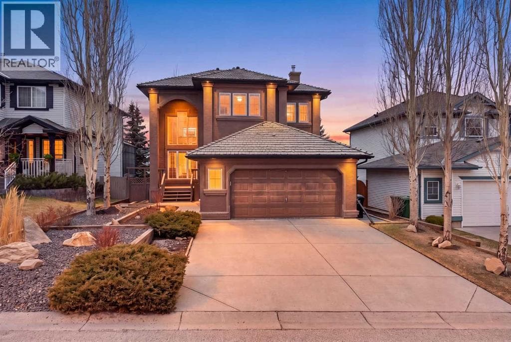 111 Valley Ponds Crescent NW