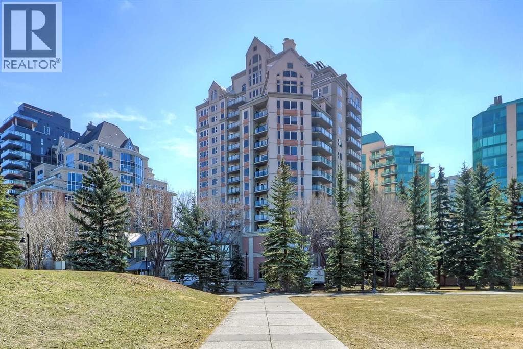 902, 200 La Caille Place SW