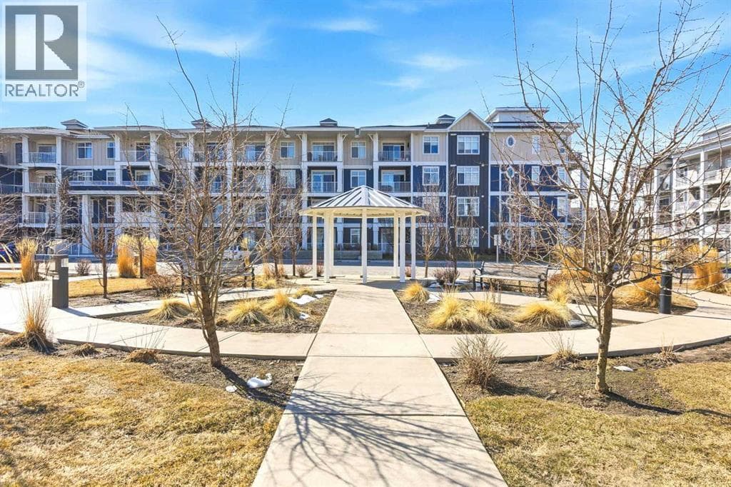 220, 400 Auburn Meadows Common SE