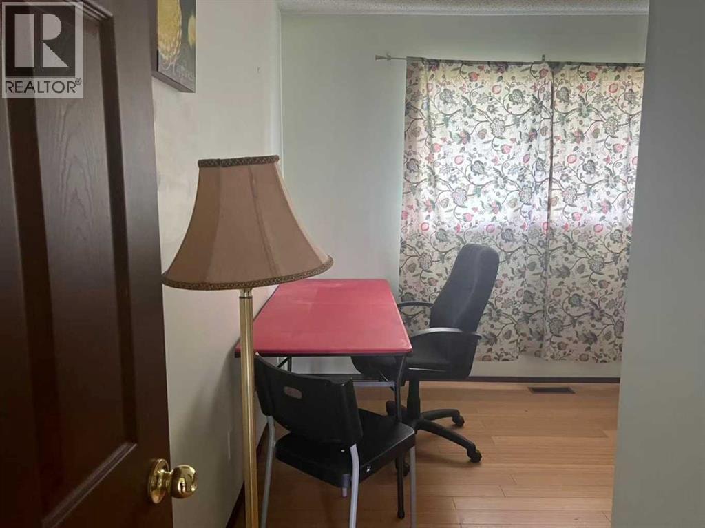 105 Valhalla Crescent NW — photo 11