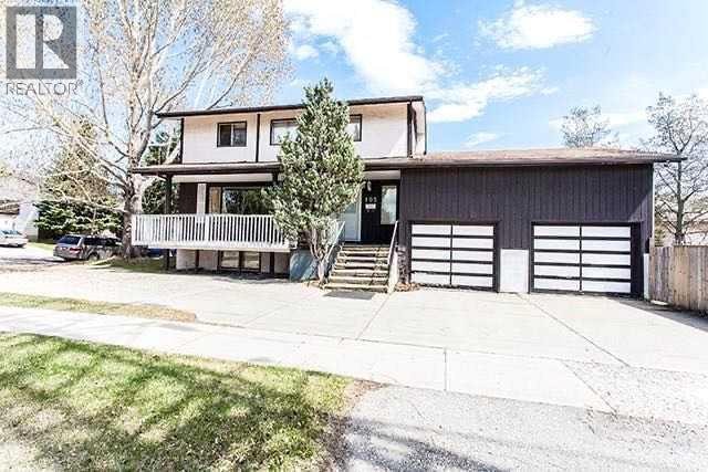 105 Valhalla Crescent NW — photo 2