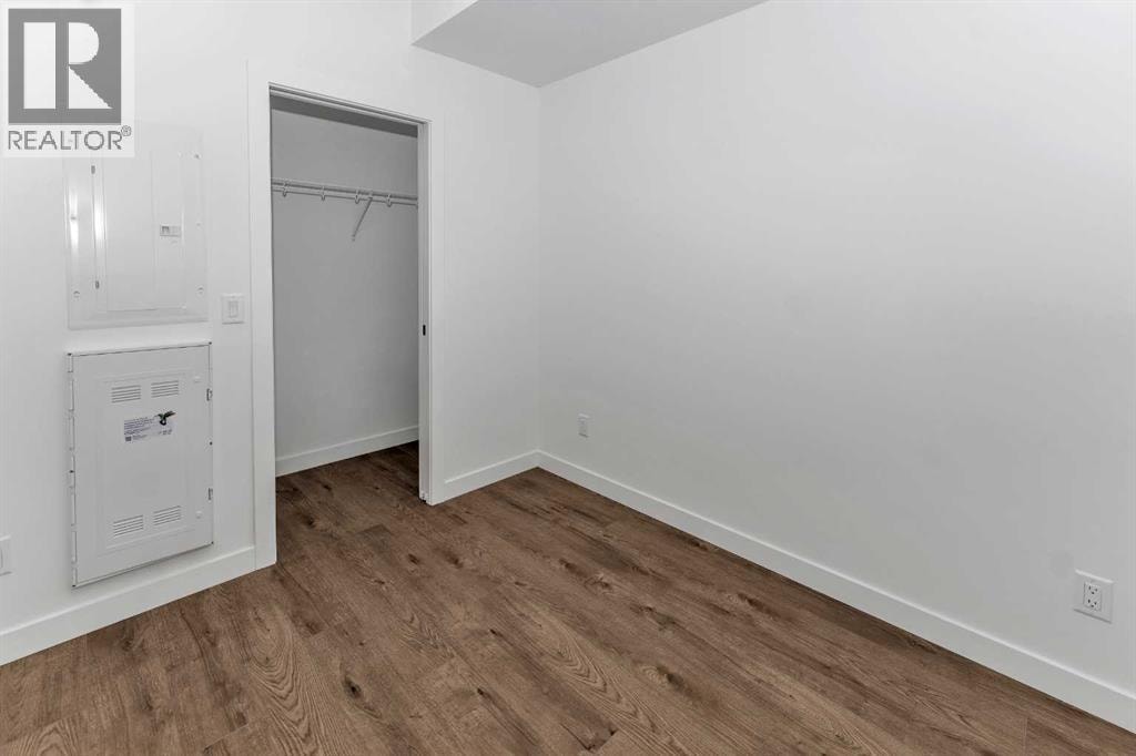 305, 110 18A Street NW — photo 4