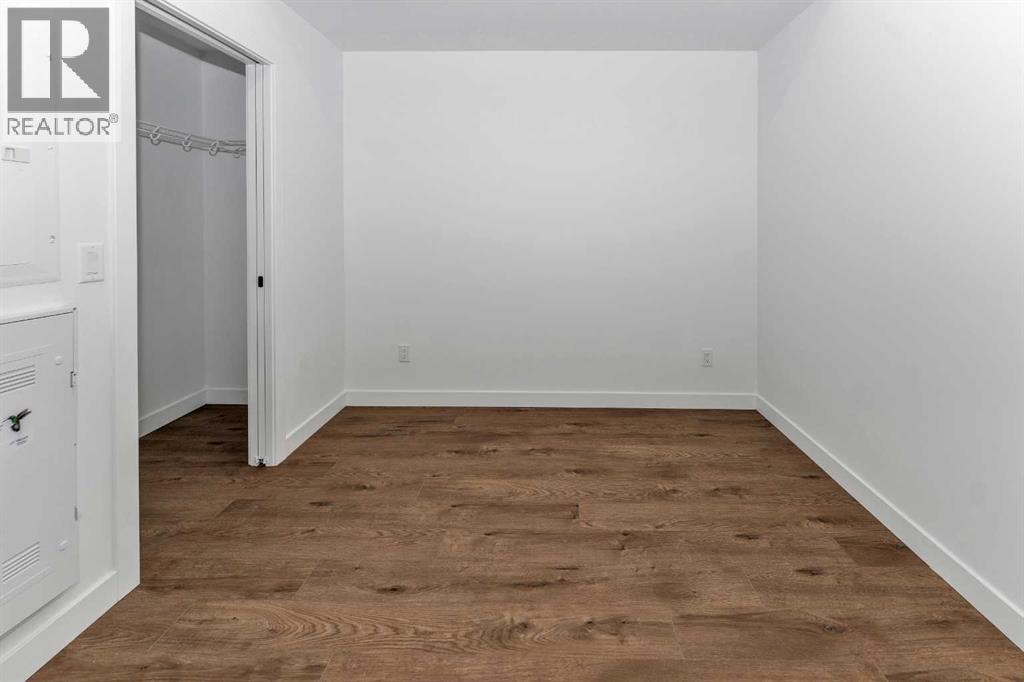 305, 110 18A Street NW — photo 5