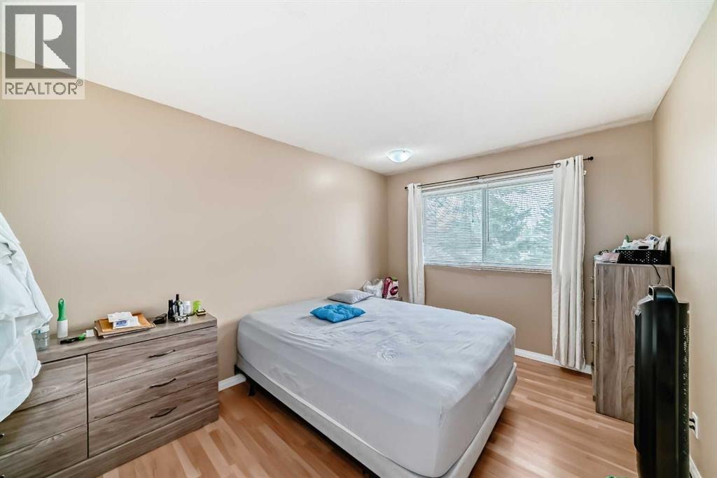 609 40 Street NE — photo 17