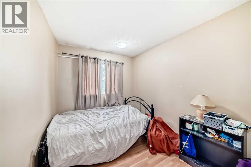 609 40 Street NE — photo 24