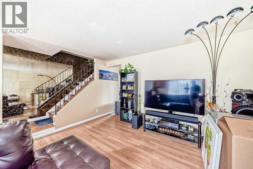 609 40 Street NE — photo 8