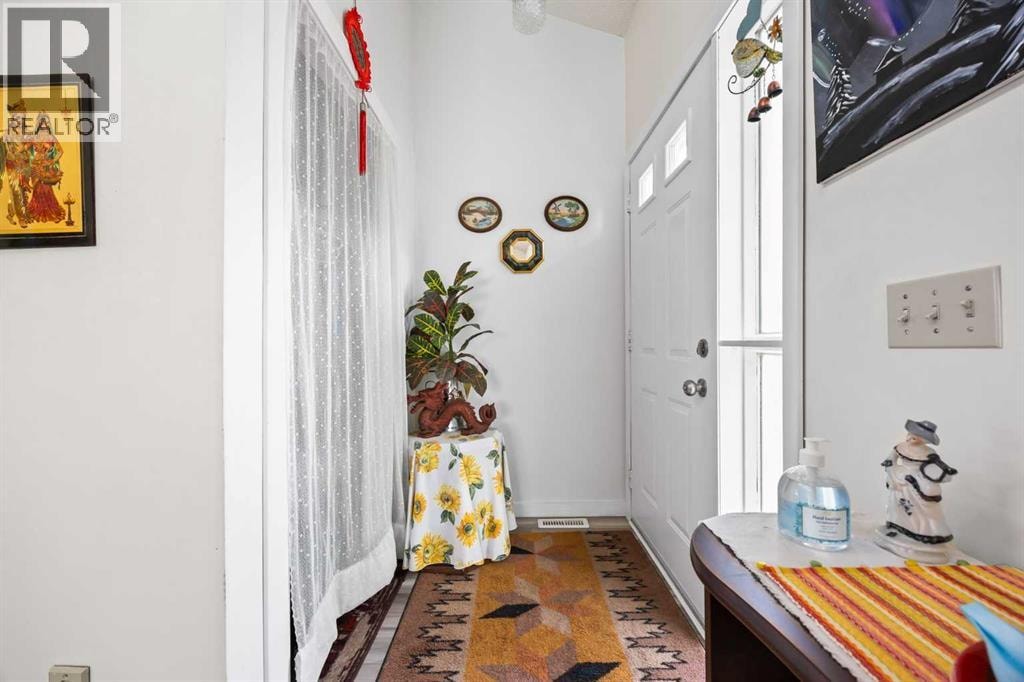 44 Taraglen Place NE — photo 3