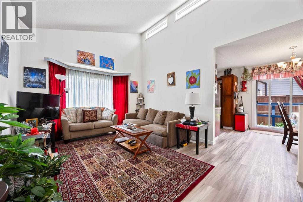 44 Taraglen Place NE — photo 5