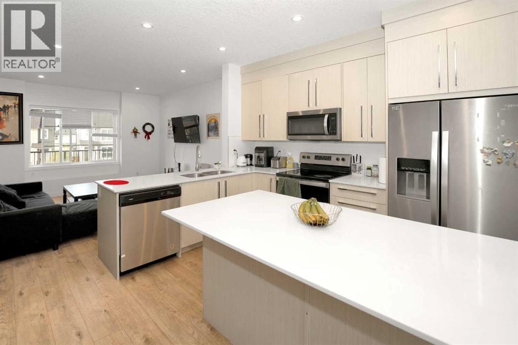 633 savanna Boulevard NE — photo 13
