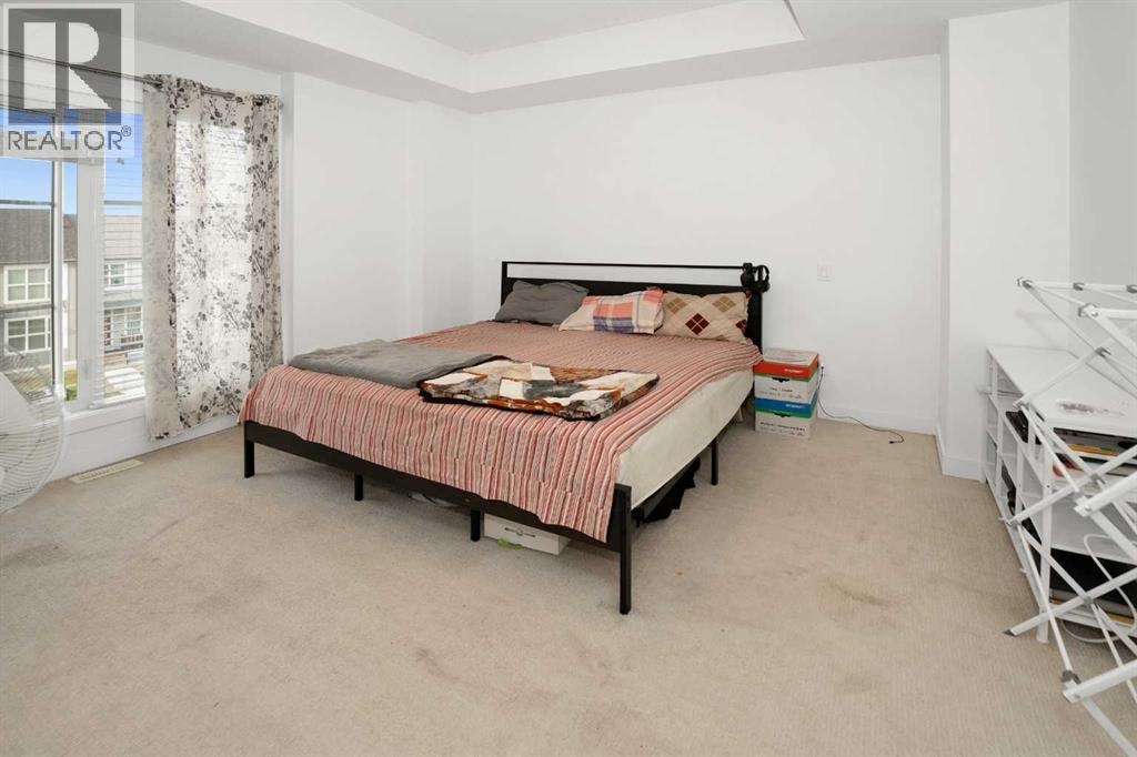 633 savanna Boulevard NE — photo 14