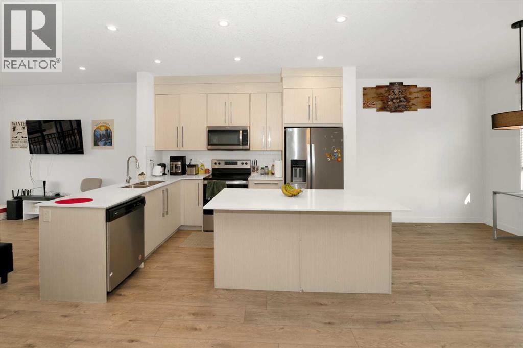 633 savanna Boulevard NE — photo 9