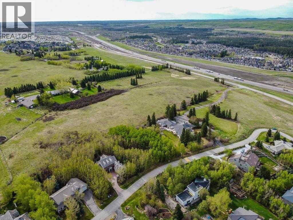 187 Slopeview Drive SW — photo 1