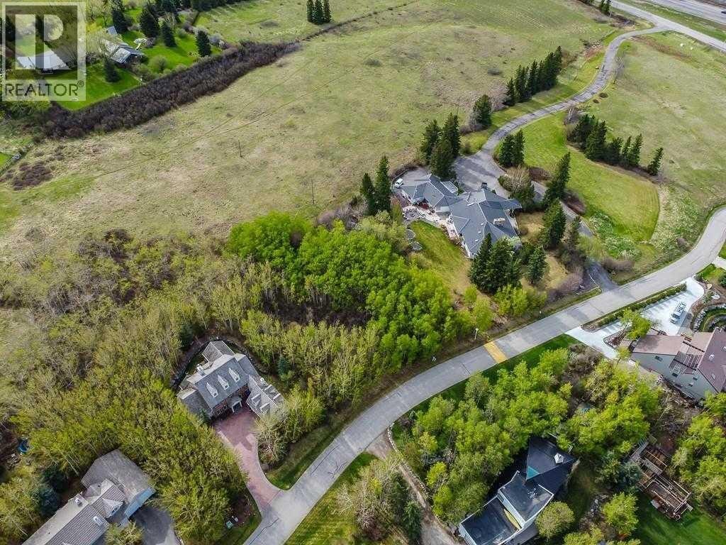 187 Slopeview Drive SW — photo 7