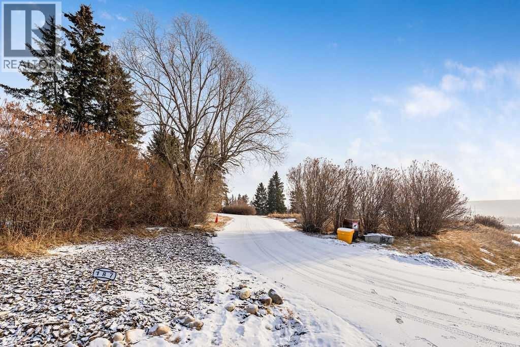 187 Slopeview Drive SW — photo 27