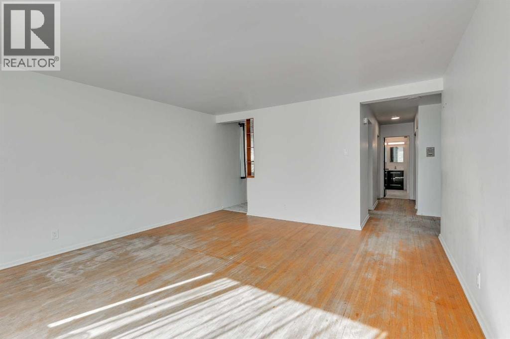 1216 15 Avenue SW — photo 28