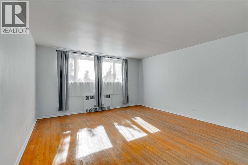 1216 15 Avenue SW — photo 13