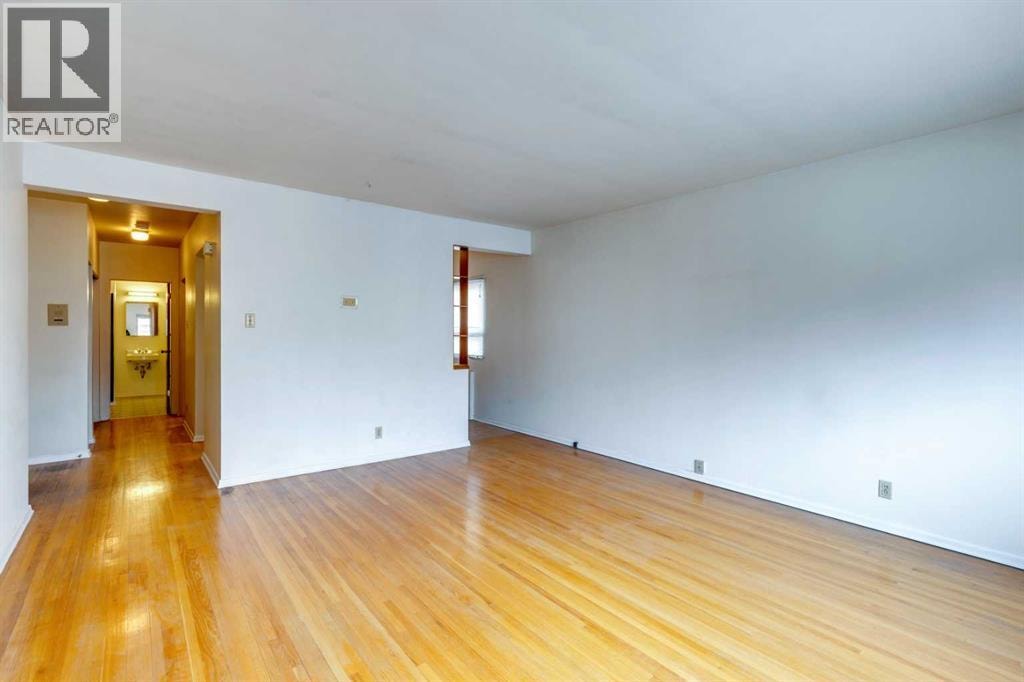 1216 15 Avenue SW — photo 33