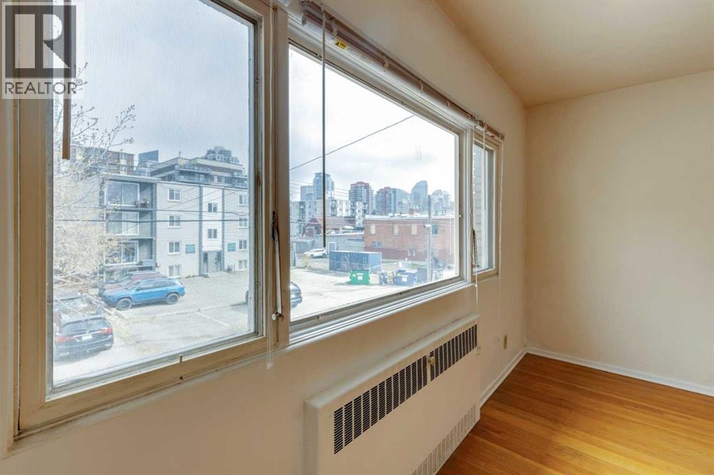 1216 15 Avenue SW — photo 27