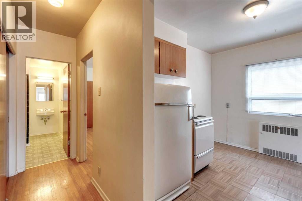 1216 15 Avenue SW — photo 32