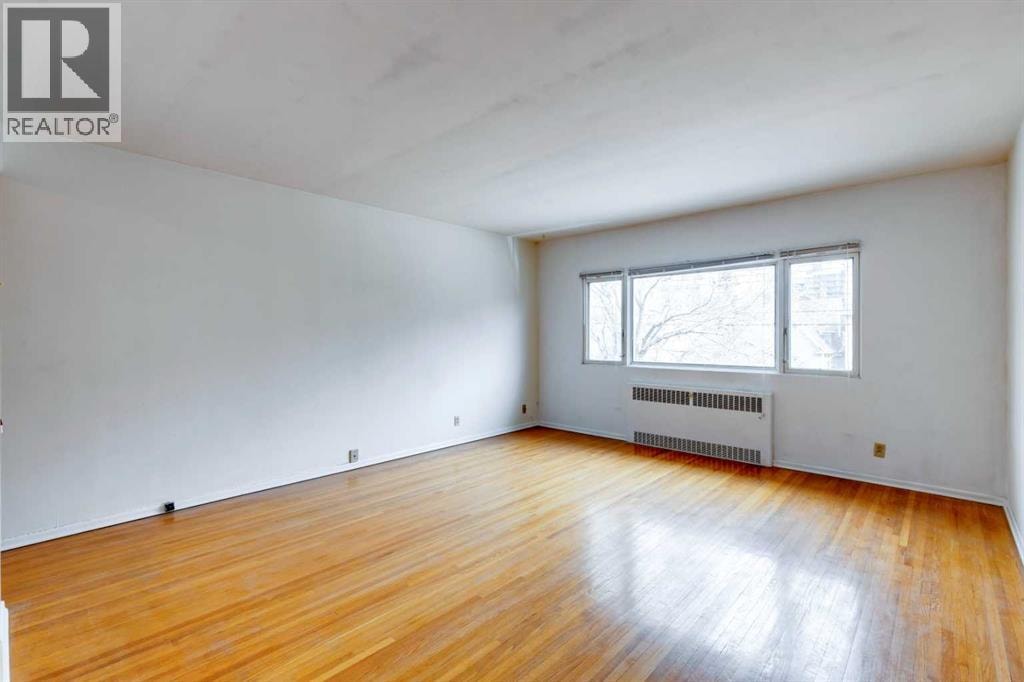 1216 15 Avenue SW — photo 29