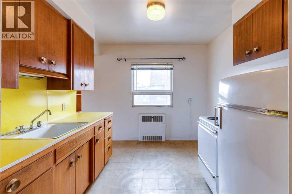 1216 15 Avenue SW — photo 36