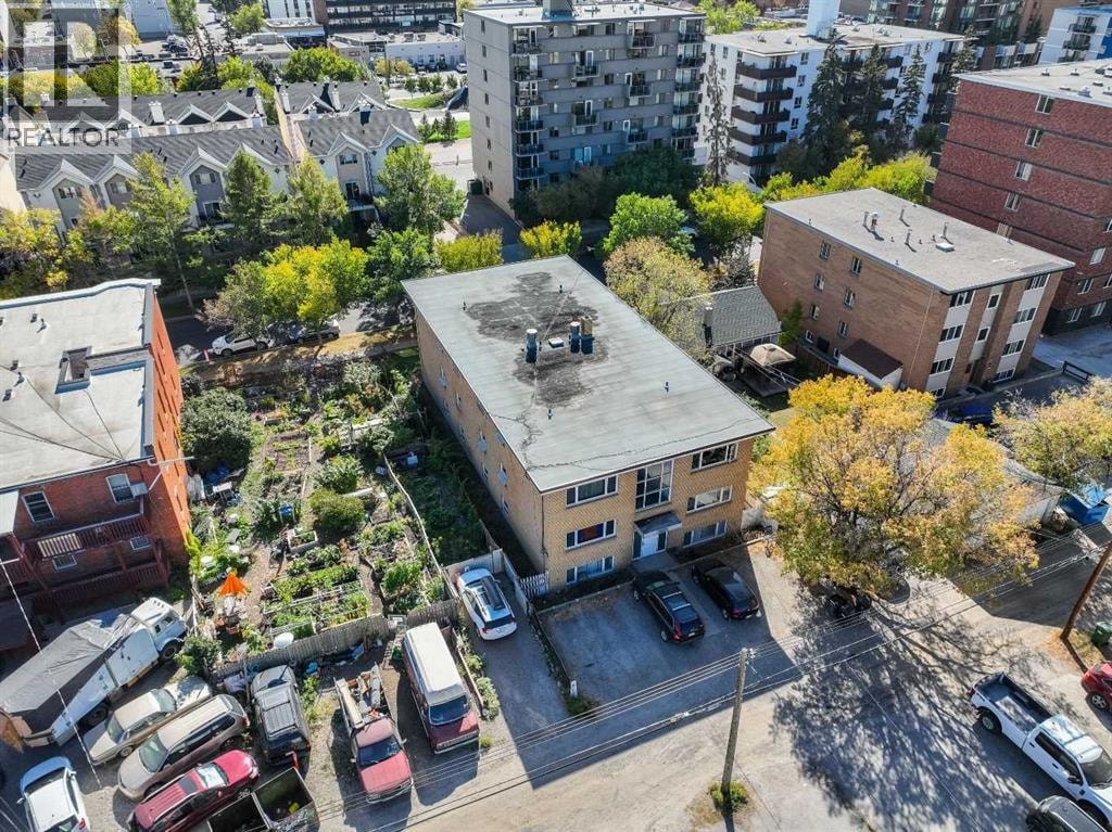 1216 15 Avenue SW — photo 41