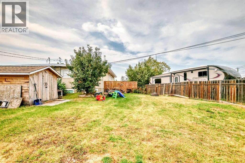 203 Penbrooke Close SE — photo 25