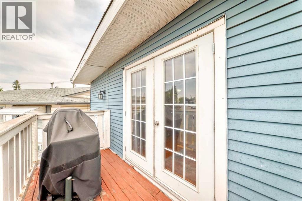 203 Penbrooke Close SE — photo 9