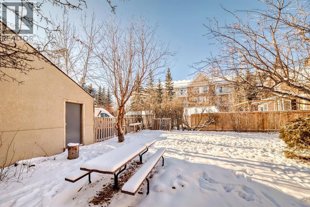 2125 36 Avenue SW — photo 31