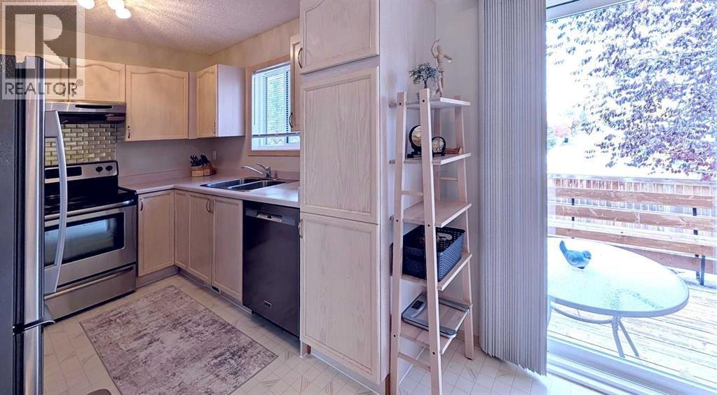 12 Shawbrooke Court SW — photo 13