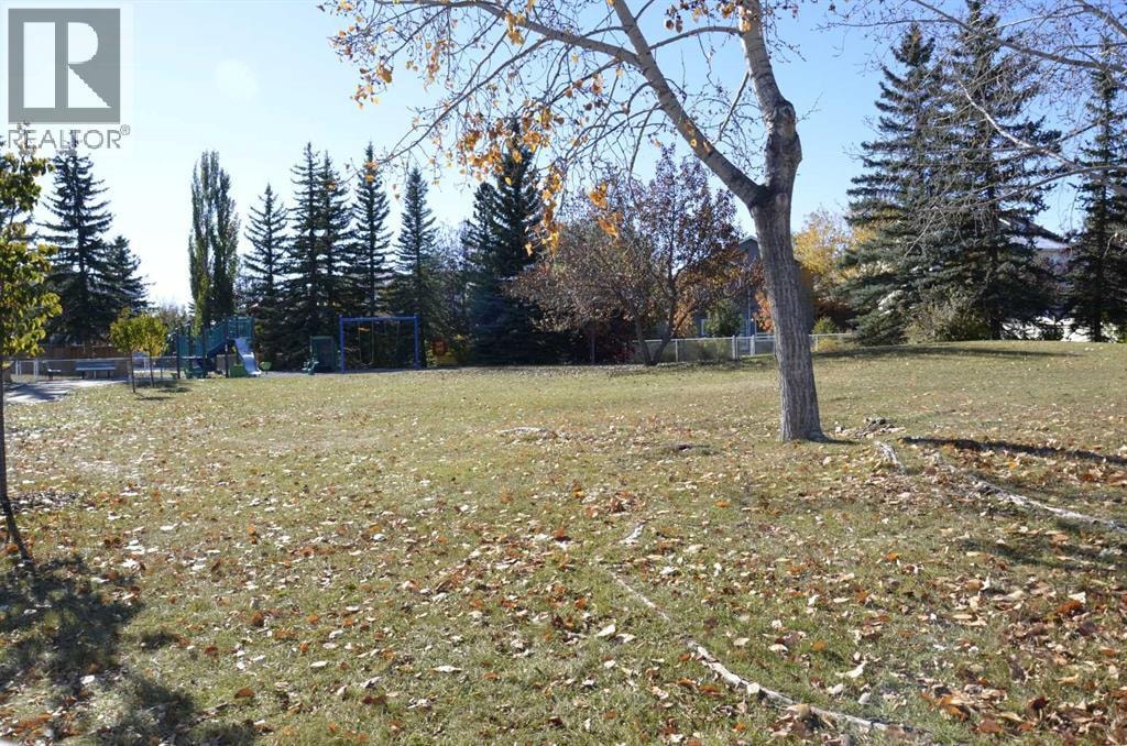 12 Shawbrooke Court SW — photo 4