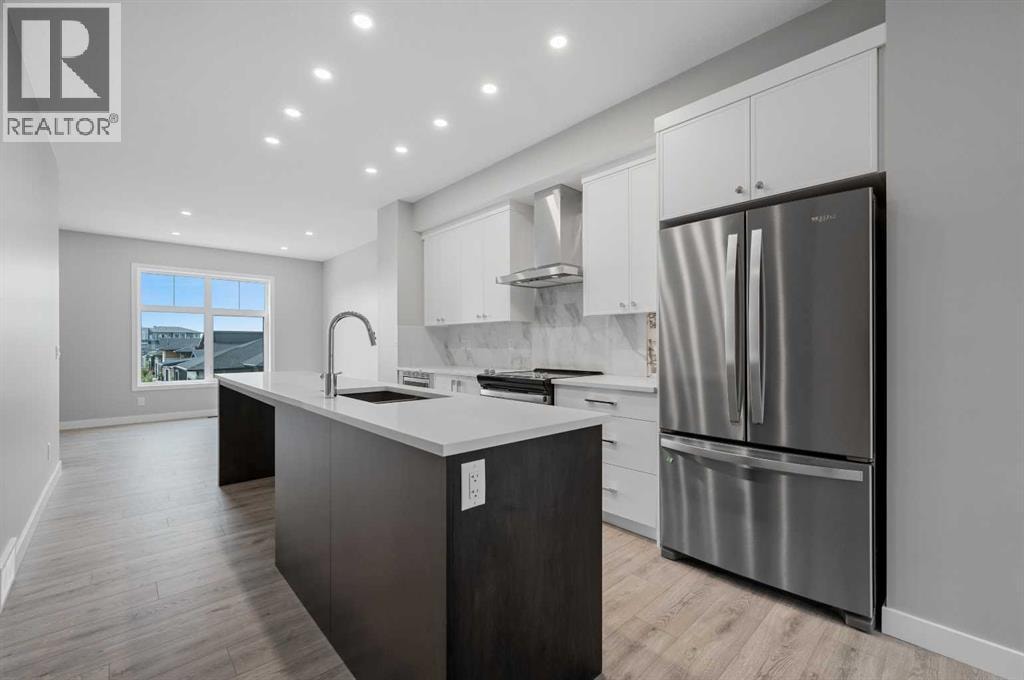 607 Mahogany Road SE — photo 3