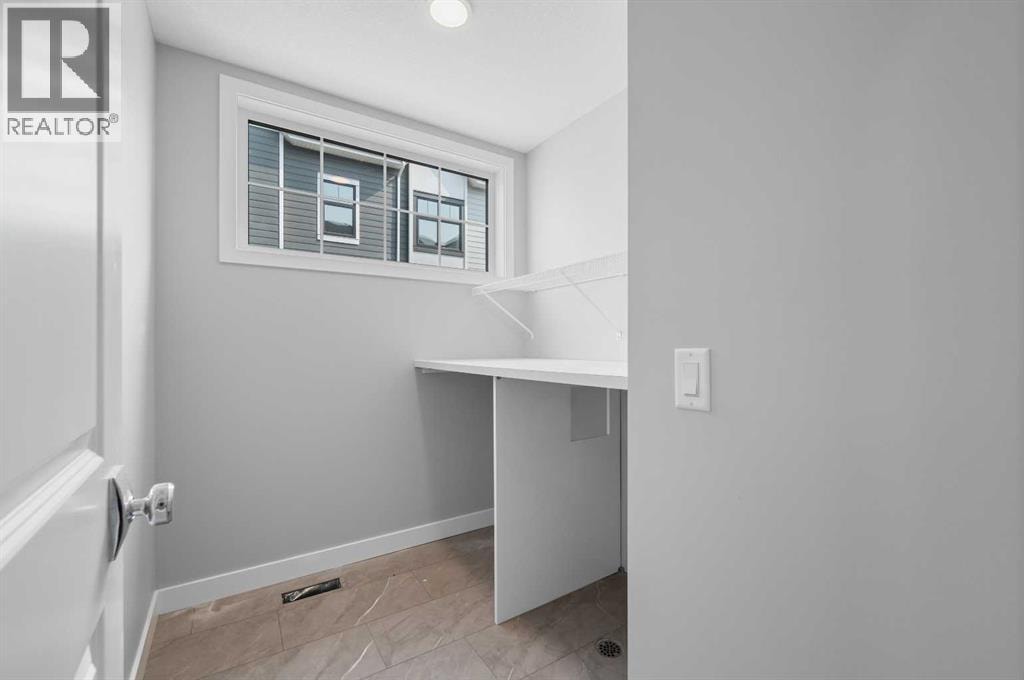 607 Mahogany Road SE — photo 6