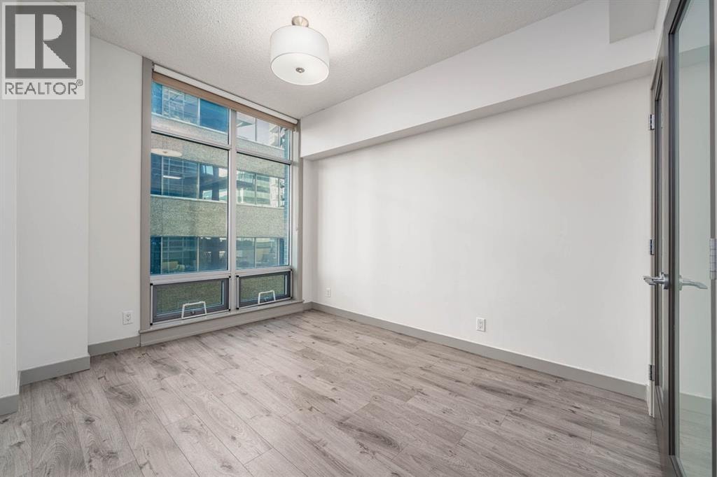 303, 530 12 Avenue SW — photo 32