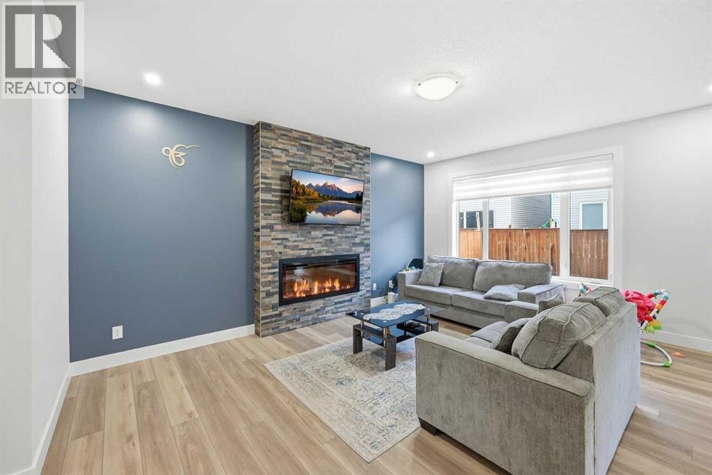 228 Carringham Road — photo 9