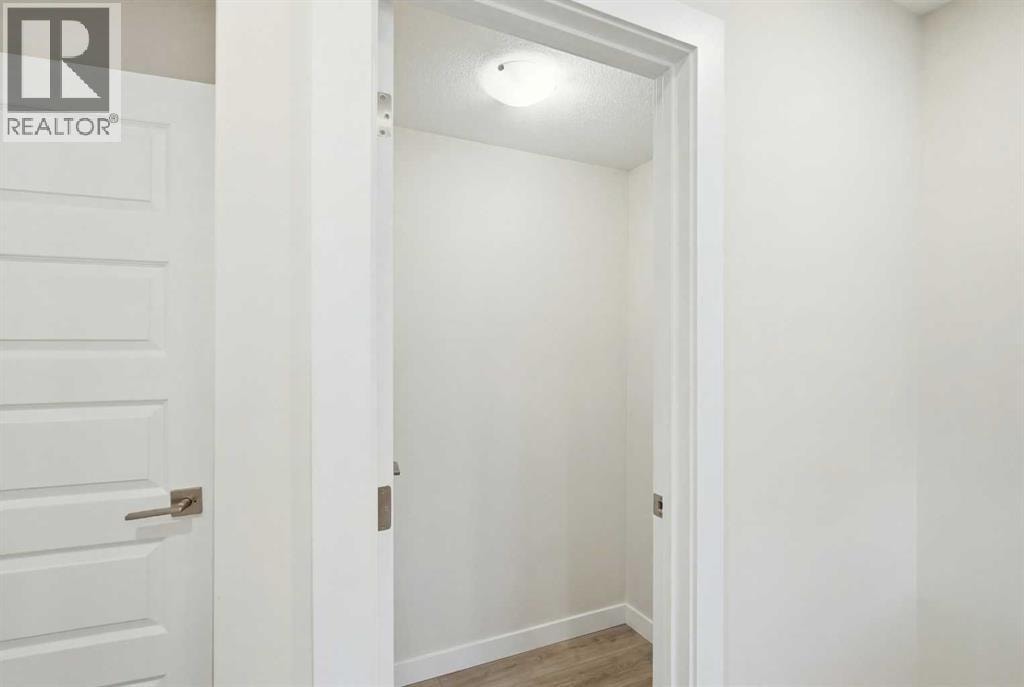 228 Carringham Road — photo 31
