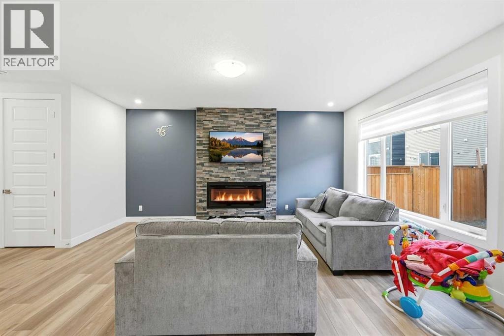 228 Carringham Road — photo 10