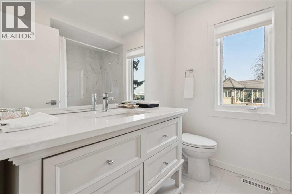 809 9 Street NE — photo 11
