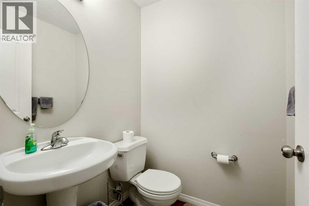 8339 Saddlebrook Drive NE — photo 10