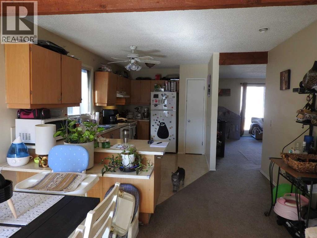 129 32 Avenue NW — photo 4