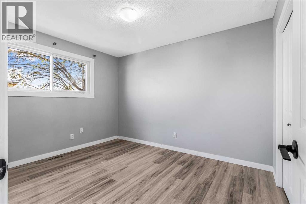 183 Penbrooke Close SE — photo 15