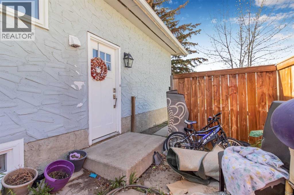 183 Penbrooke Close SE — photo 30
