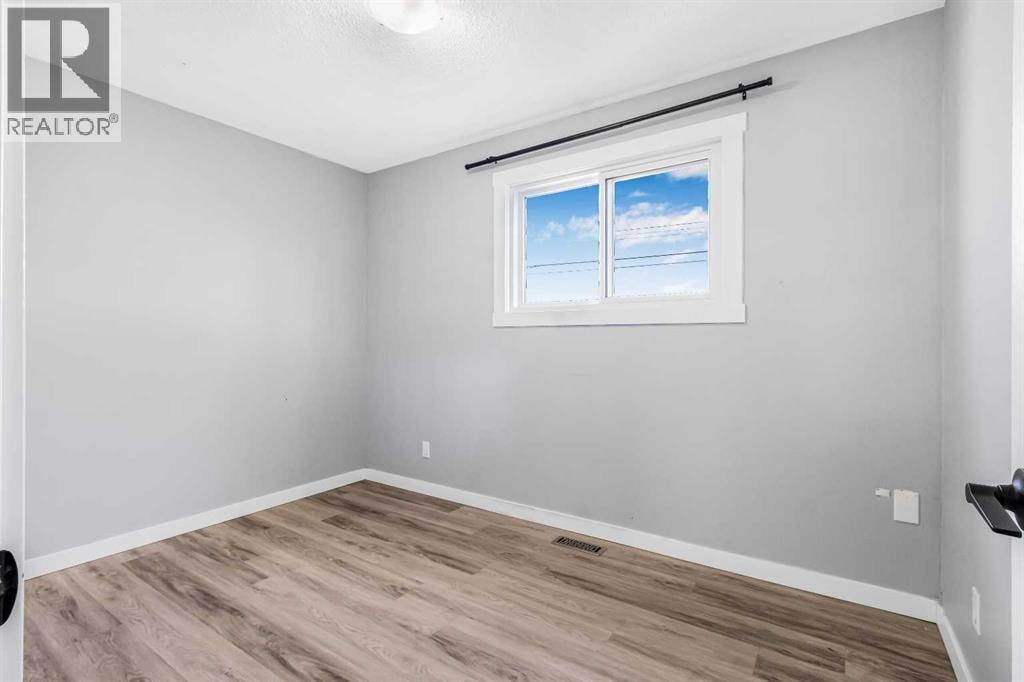 183 Penbrooke Close SE — photo 17