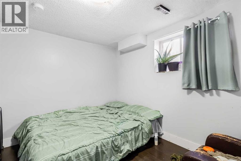 183 Penbrooke Close SE — photo 28