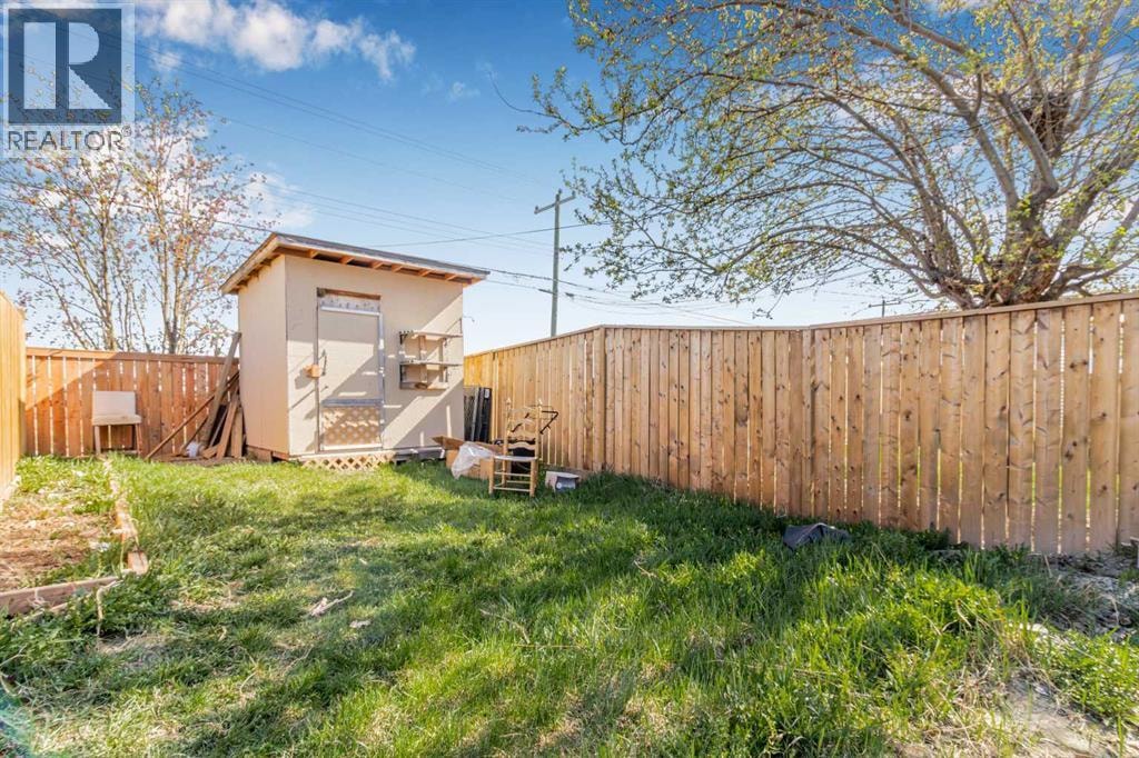 183 Penbrooke Close SE — photo 32