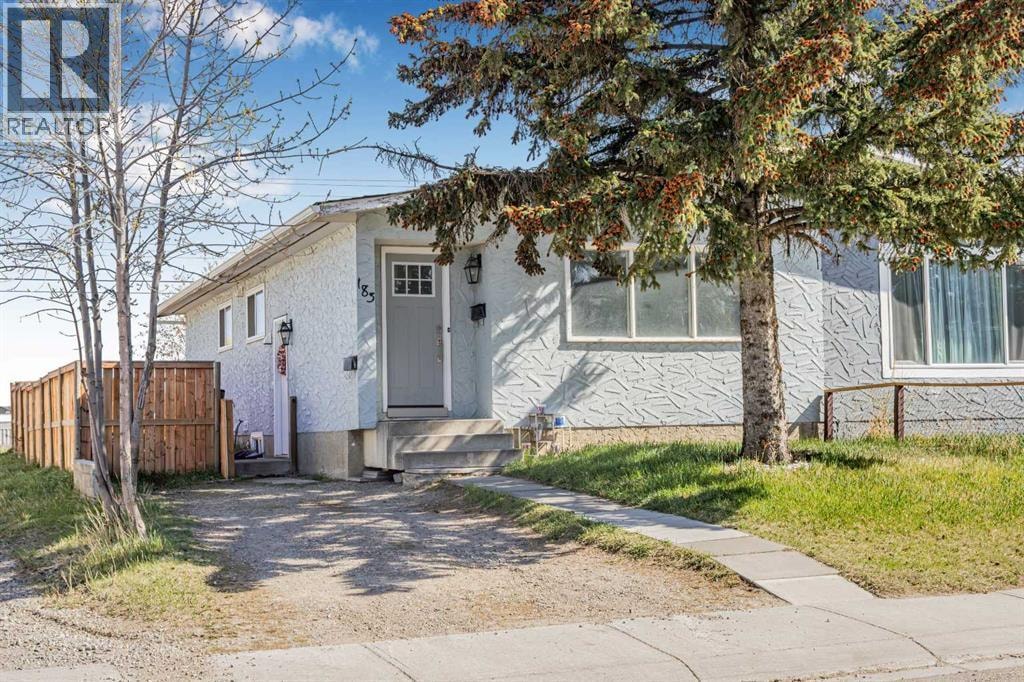 183 Penbrooke Close SE — photo 33