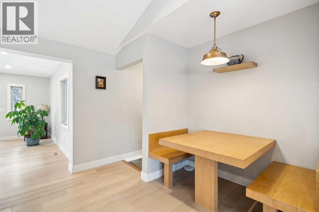 16 MEADOWLARK Crescent SW — photo 10