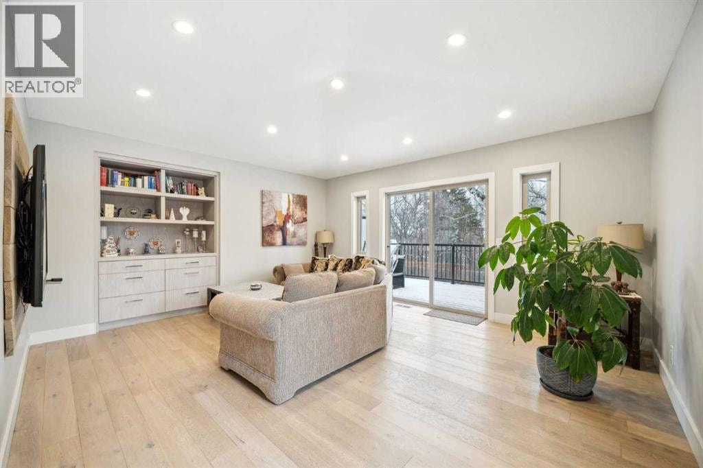 16 MEADOWLARK Crescent SW — photo 11
