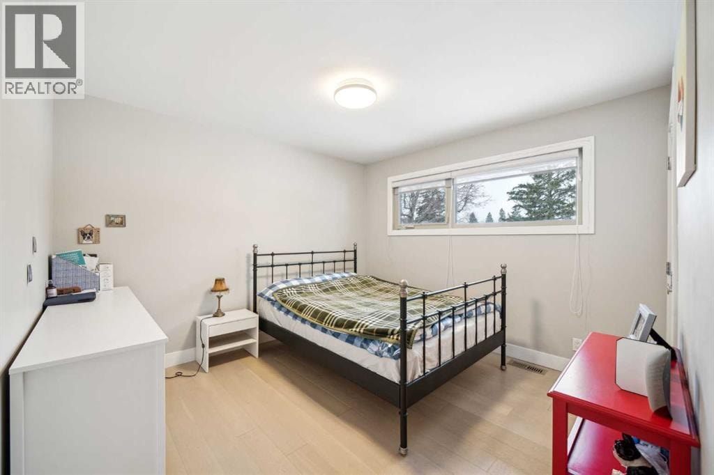 16 MEADOWLARK Crescent SW — photo 19