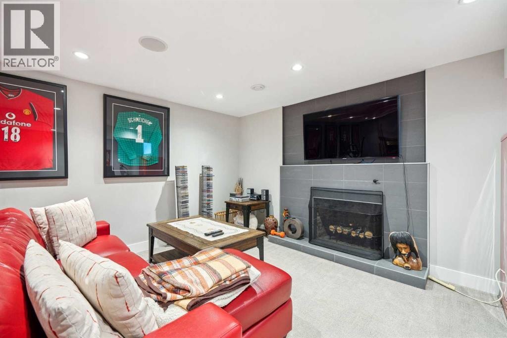 16 MEADOWLARK Crescent SW — photo 23
